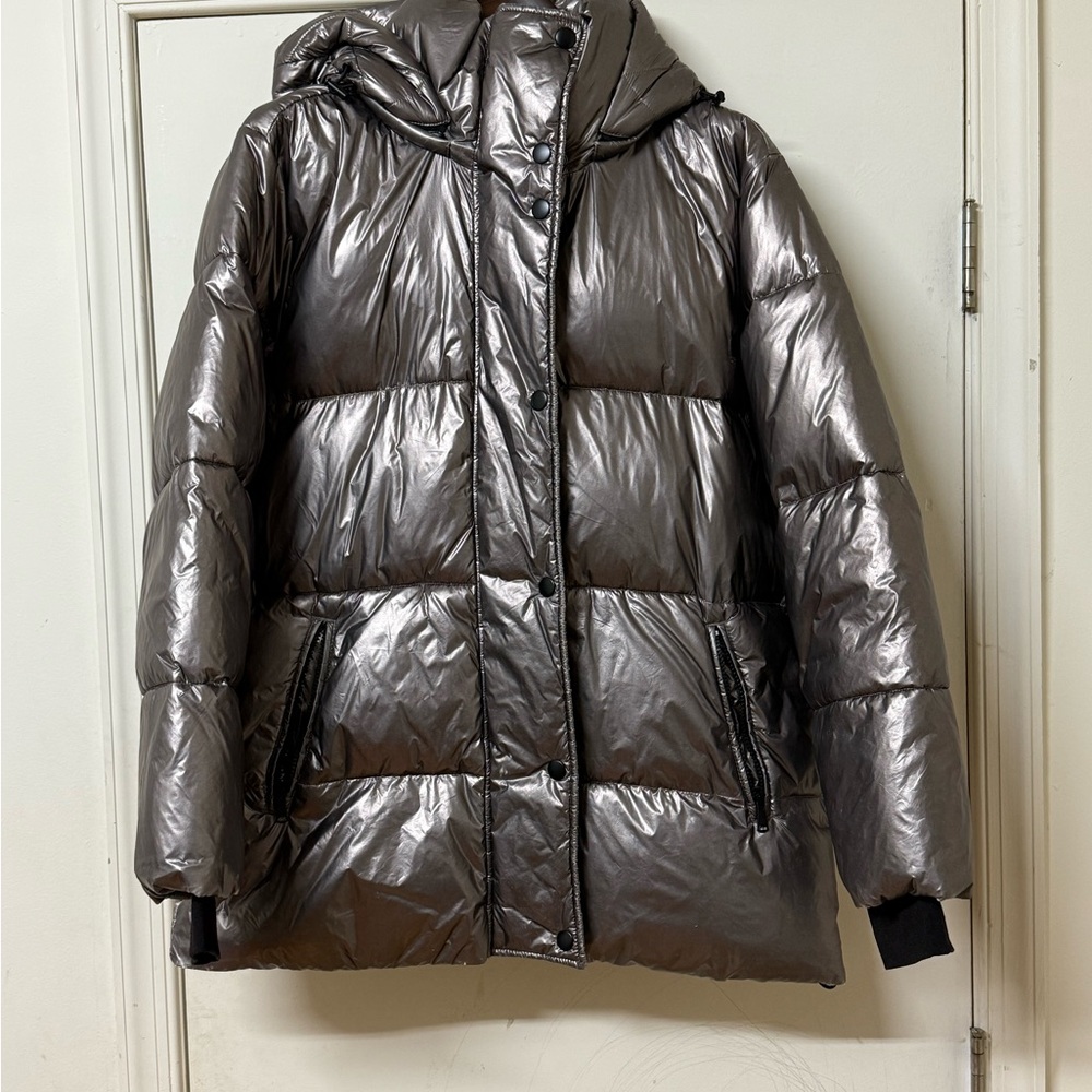 GAP Women's Shiny Silver Puffer Jacket